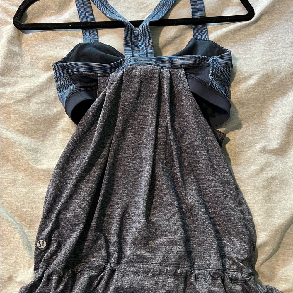 Lululemon tank with attached bralette in shades of blue, size‎ 6